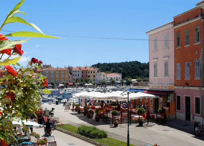 Διαμέρισμα 5c Luxury Ρόβινι