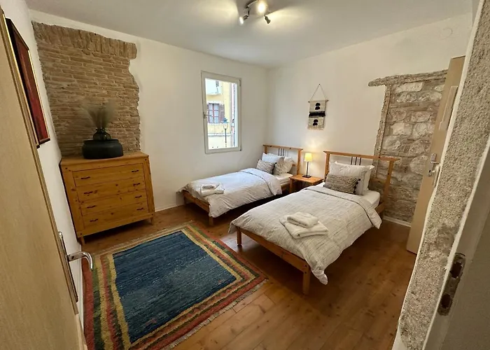 5c Luxury Apartment *